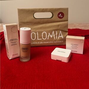 Dolomia Makeup Set with Foundation and Blush
